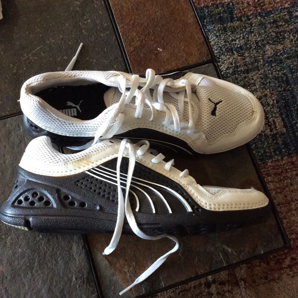 COPY - Puma Tennis Shoes - Picture 2 of 8